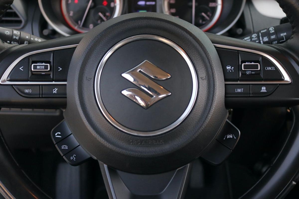 suzuki-swift-2021-hibrido-1197cc