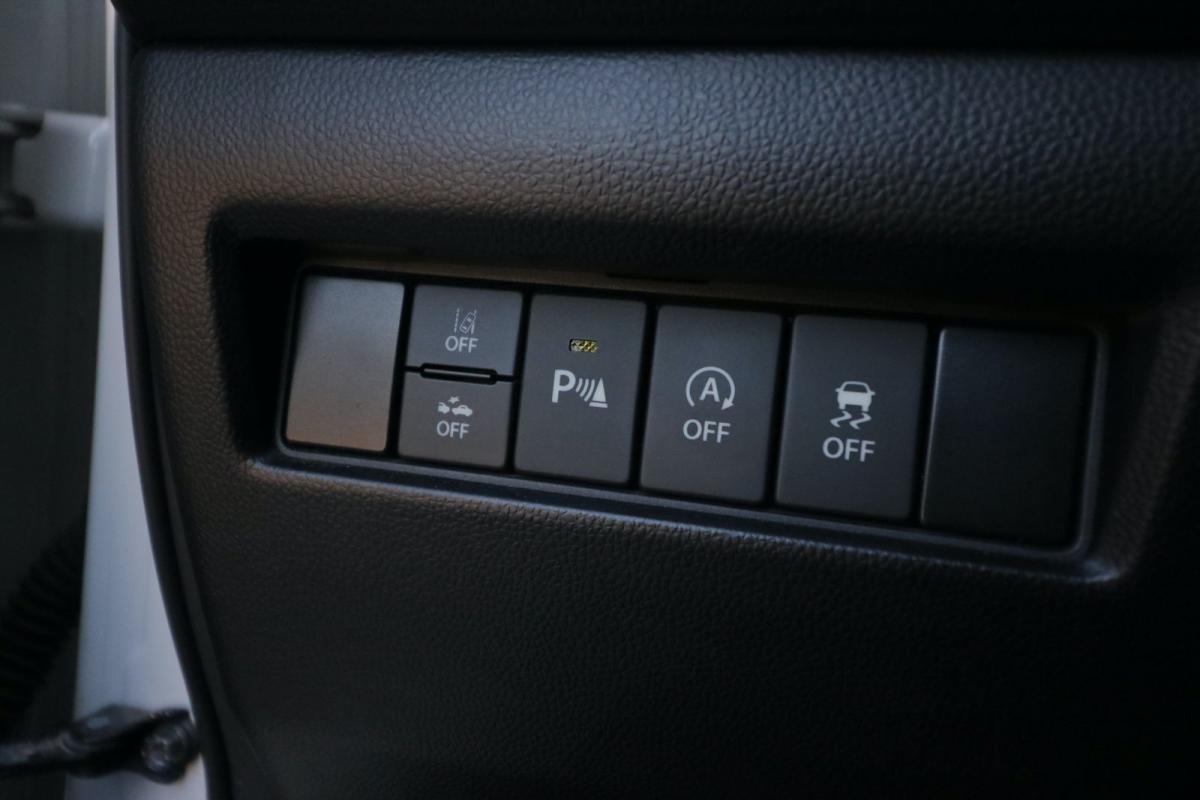 suzuki-swift-2021-hibrido-1197cc