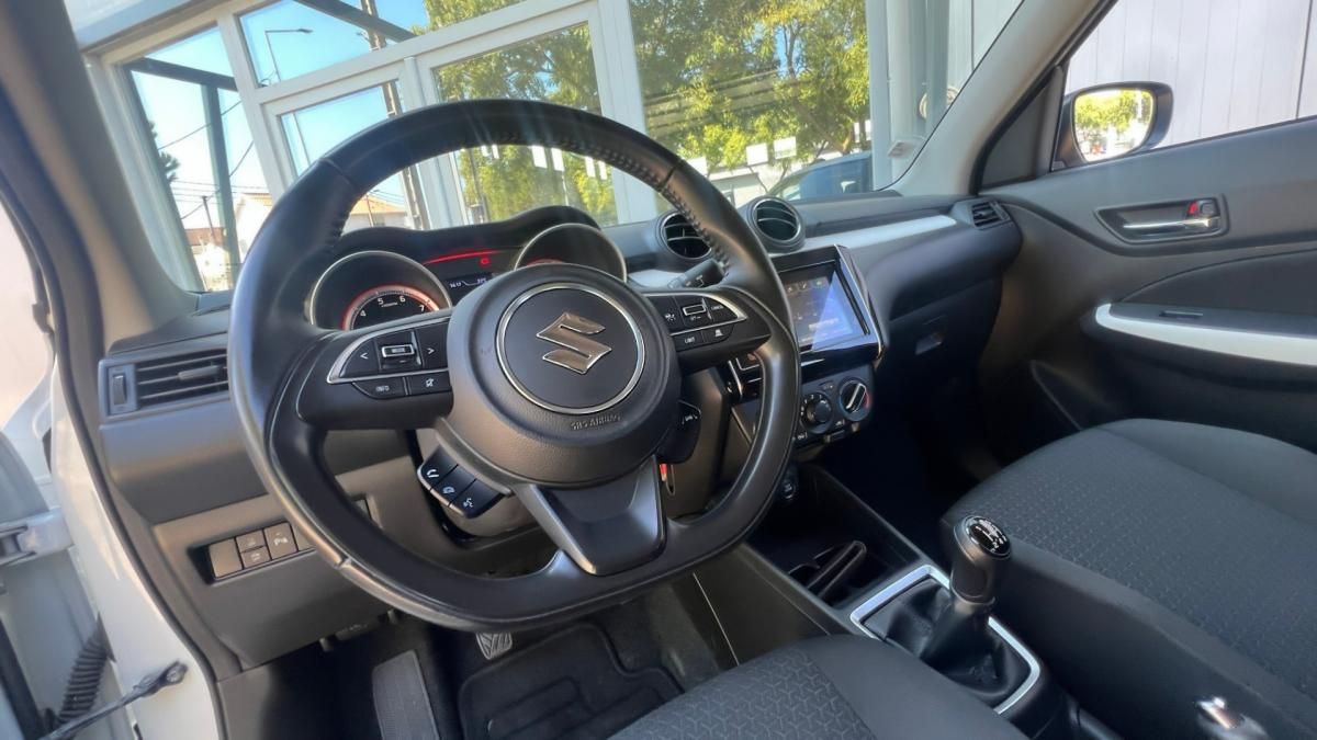 suzuki-swift-2021-hibrido-1197cc
