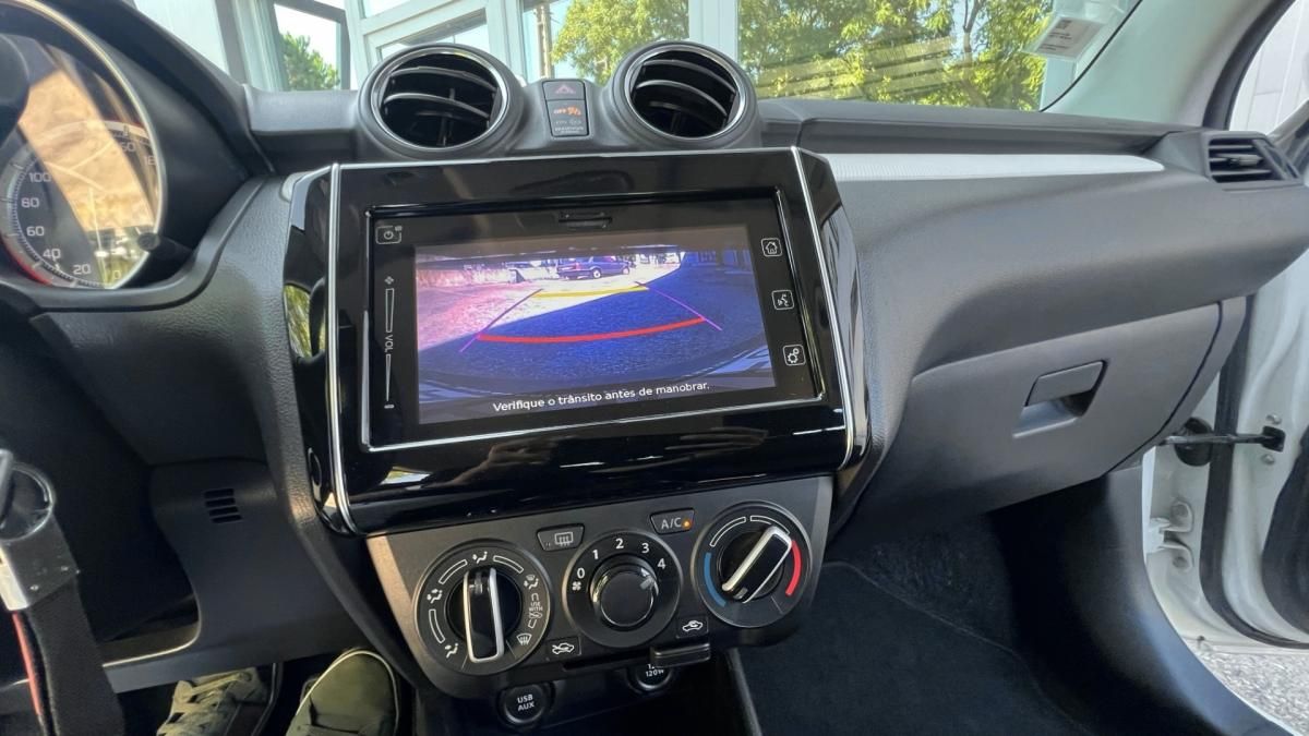 suzuki-swift-2021-hibrido-1197cc