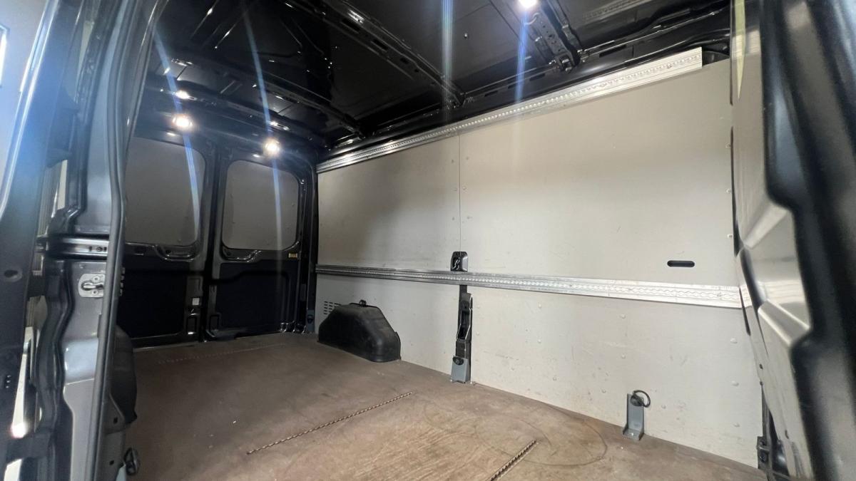 ford-transit-2022-diesel-1995cc