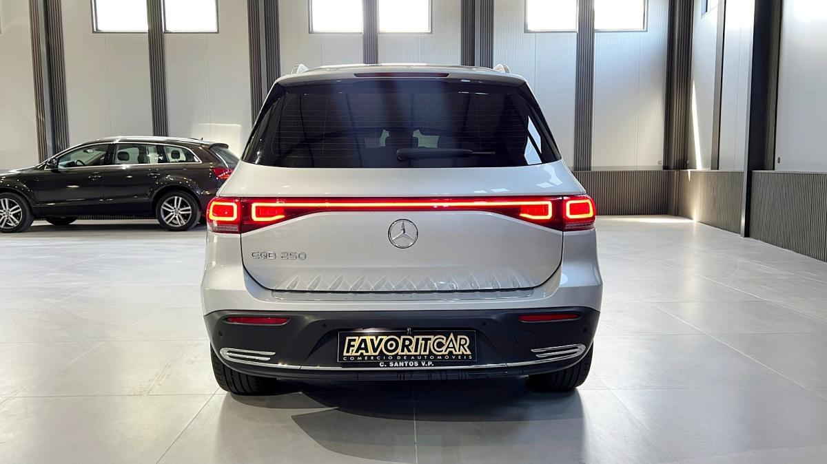 mercedes-benz-eqb-2023-eletrico-0cc