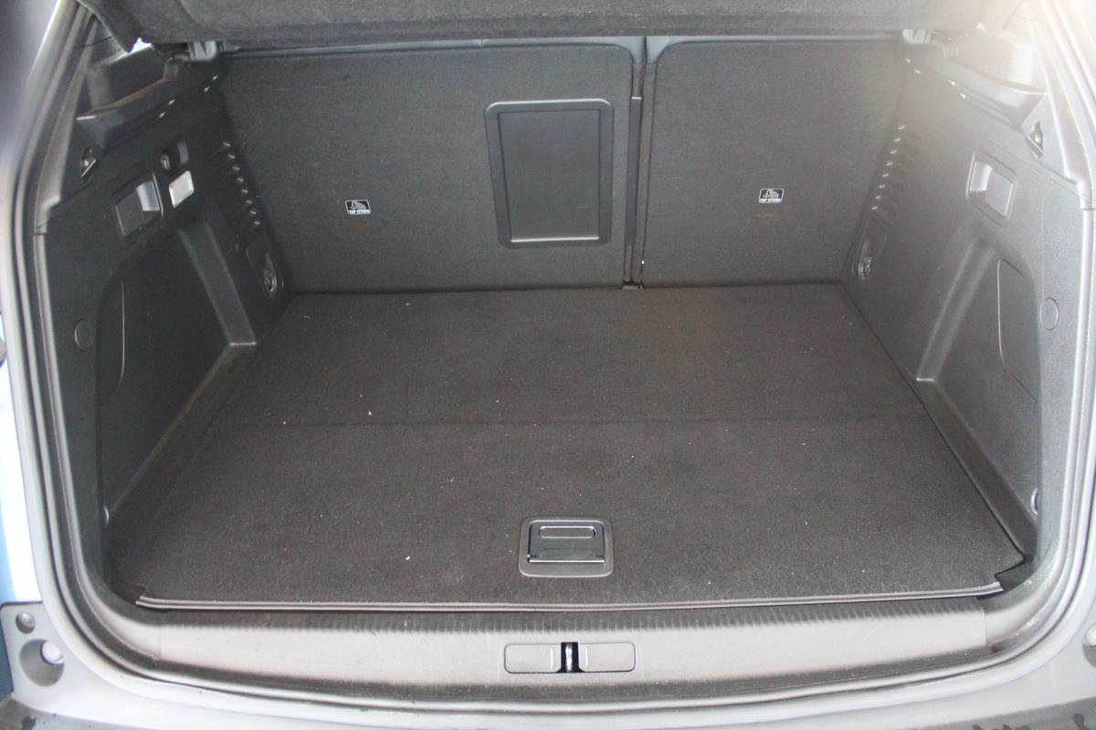 peugeot-3008-2022-hibrido-a-gasolina-1598cc