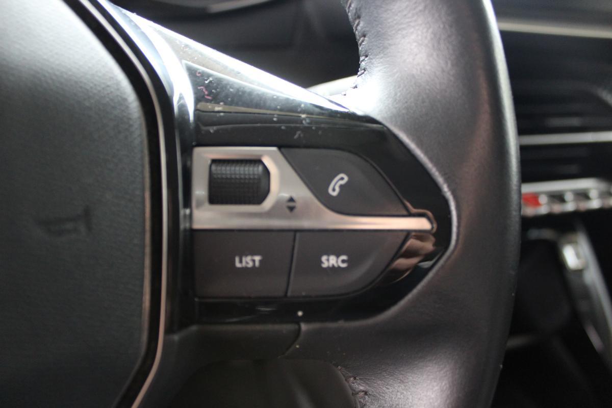 peugeot-208-2022-gasolina-1199cc