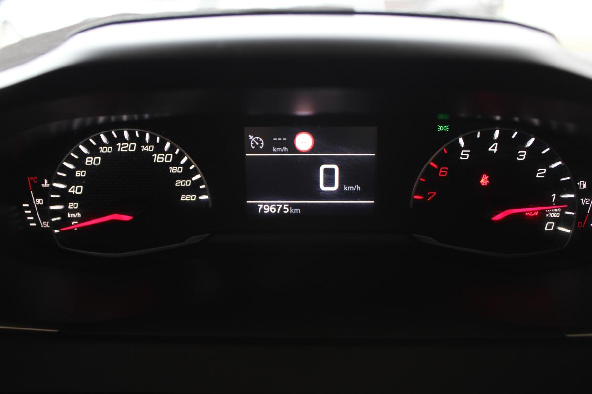 peugeot-208-2022-gasolina-1199cc
