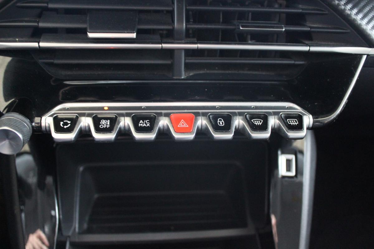 peugeot-208-2022-gasolina-1199cc