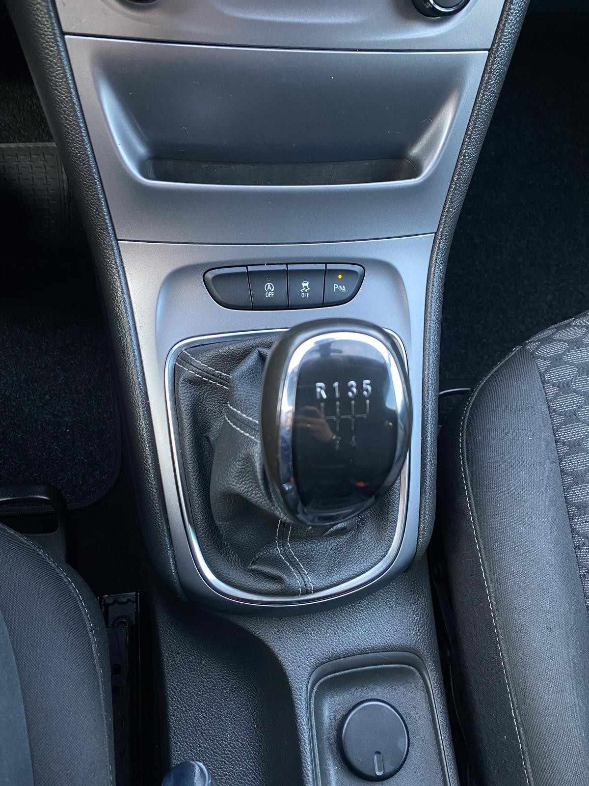opel-astra-sport-tourer-2018-gasolina-999cc