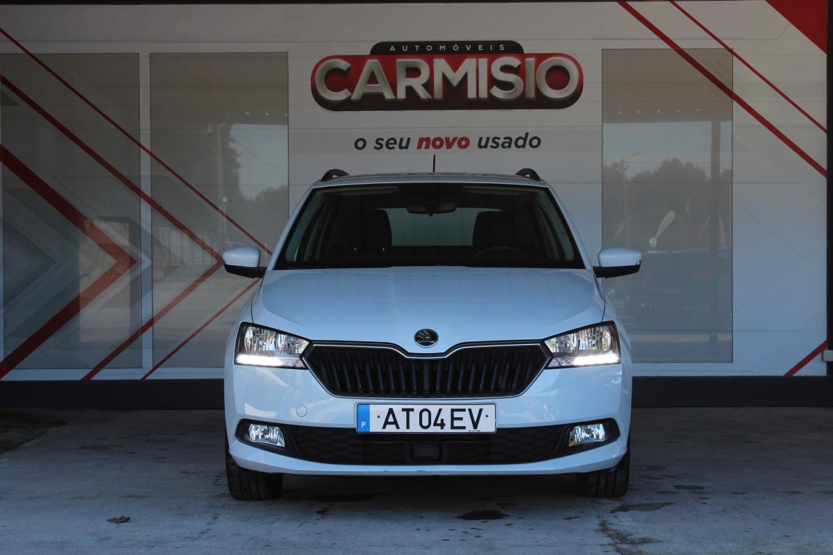 skoda-fabia-break-2022-gasolina-999cc