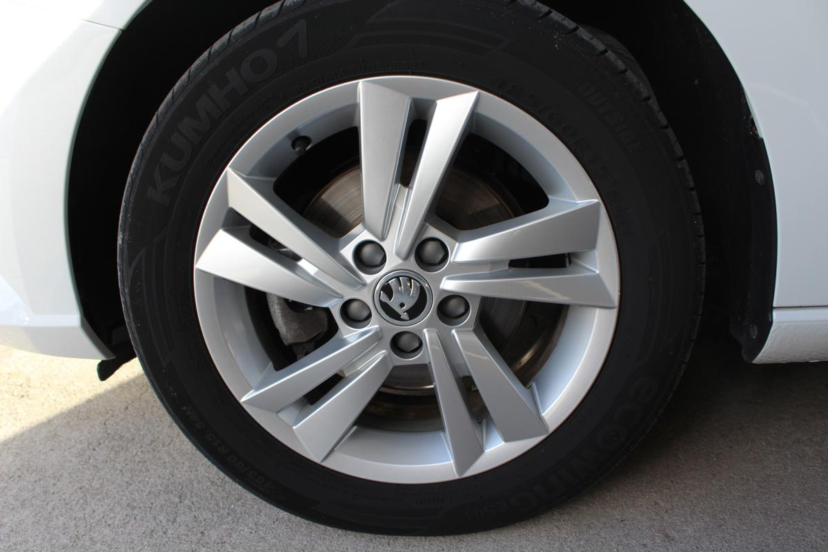 skoda-fabia-break-2022-gasolina-999cc