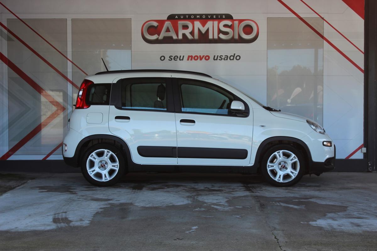fiat-panda-2023-hibrido-a-gasolina-999cc