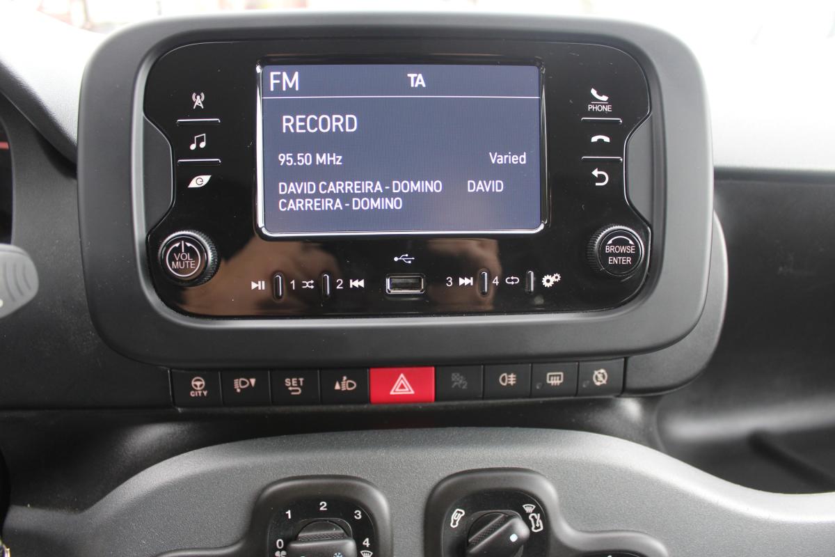 fiat-panda-2023-hibrido-a-gasolina-999cc
