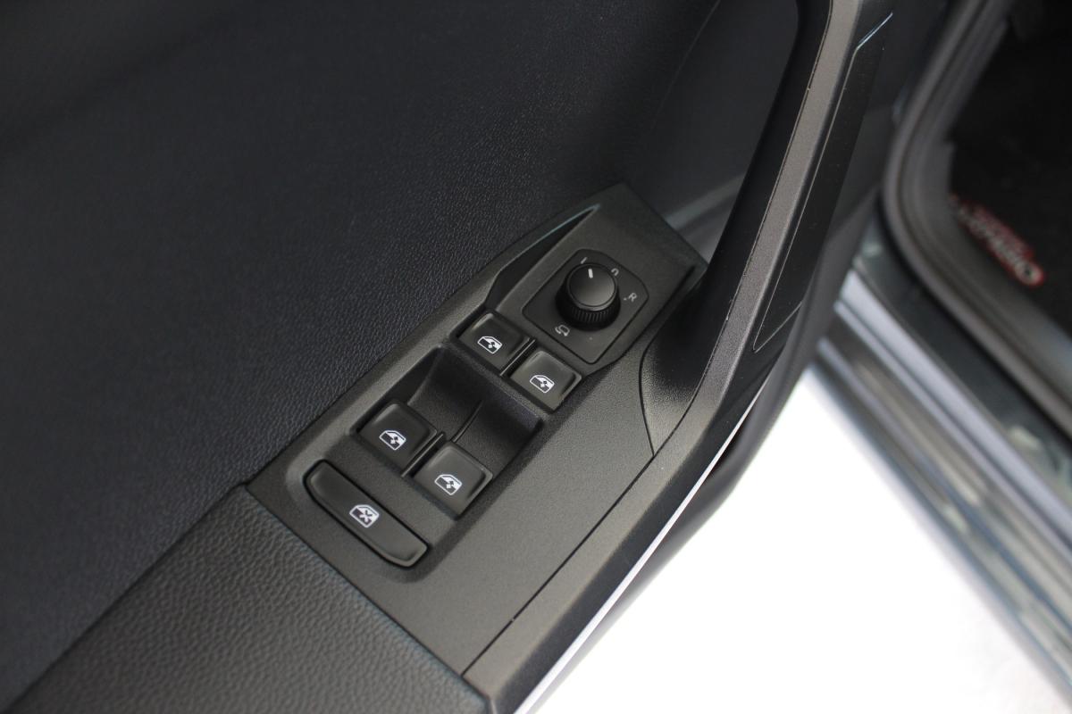 seat-ibiza-2022-gasolina-999cc