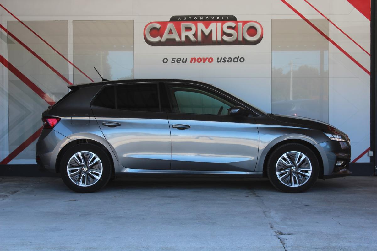 skoda-fabia-2023-gasolina-999cc