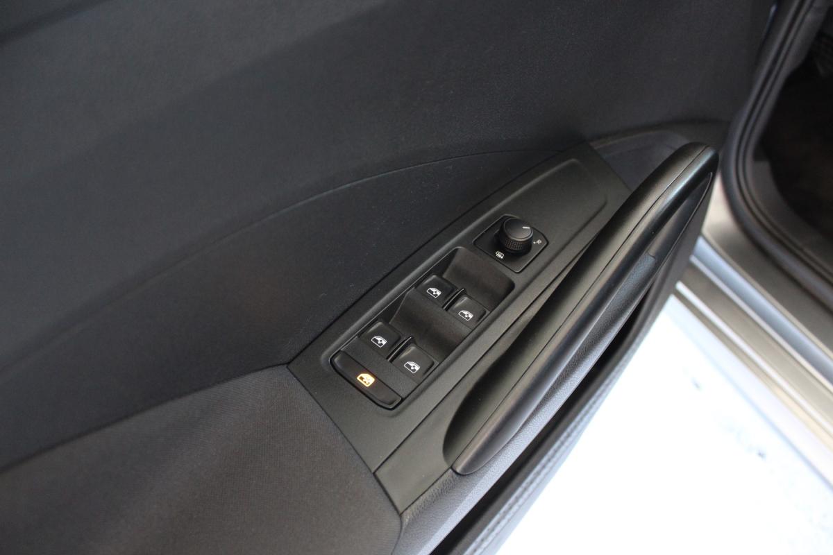 skoda-fabia-2023-gasolina-999cc