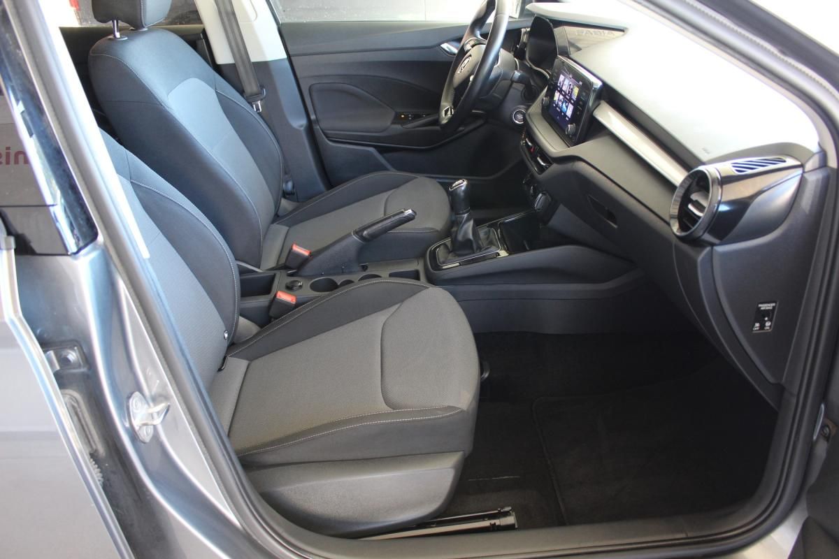 skoda-fabia-2023-gasolina-999cc