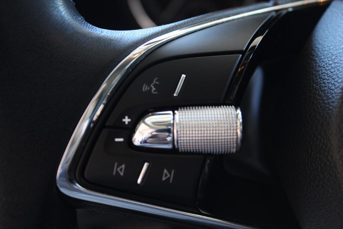 skoda-fabia-2023-gasolina-999cc