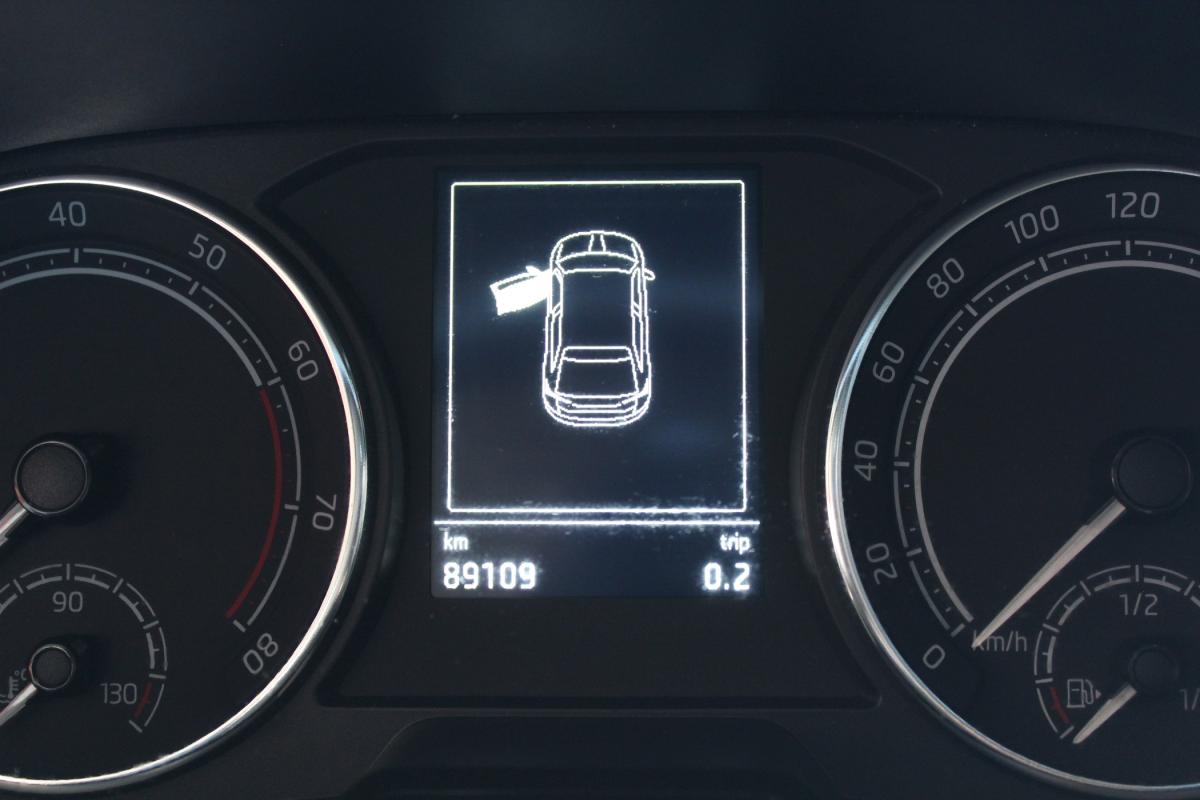 skoda-fabia-2023-gasolina-999cc