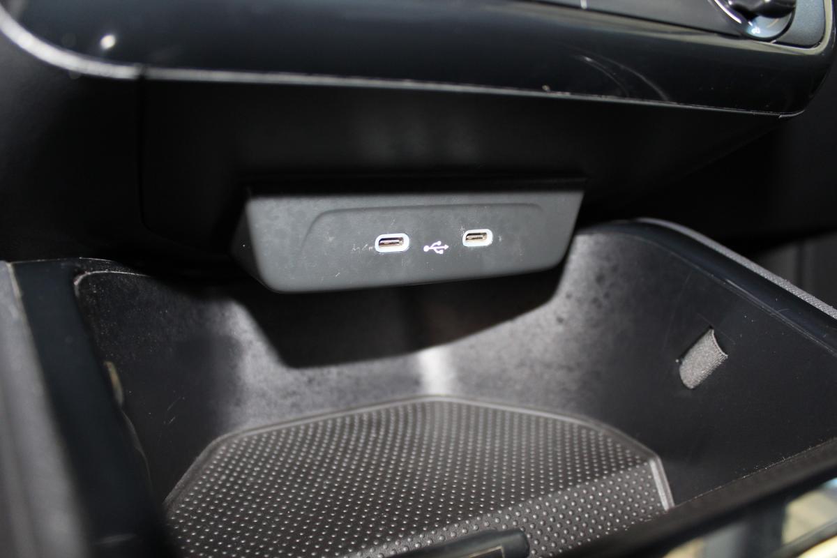 skoda-fabia-2023-gasolina-999cc
