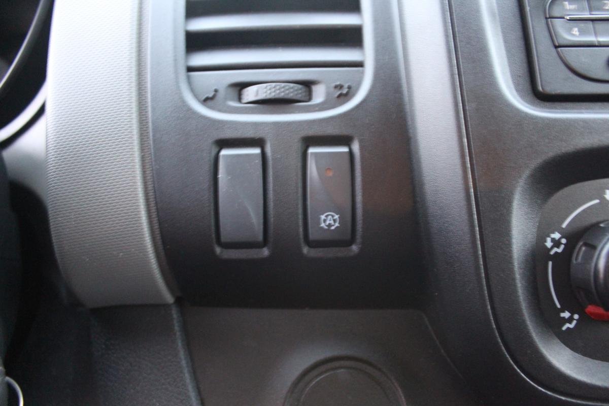renault-trafic-2019-diesel-1598cc