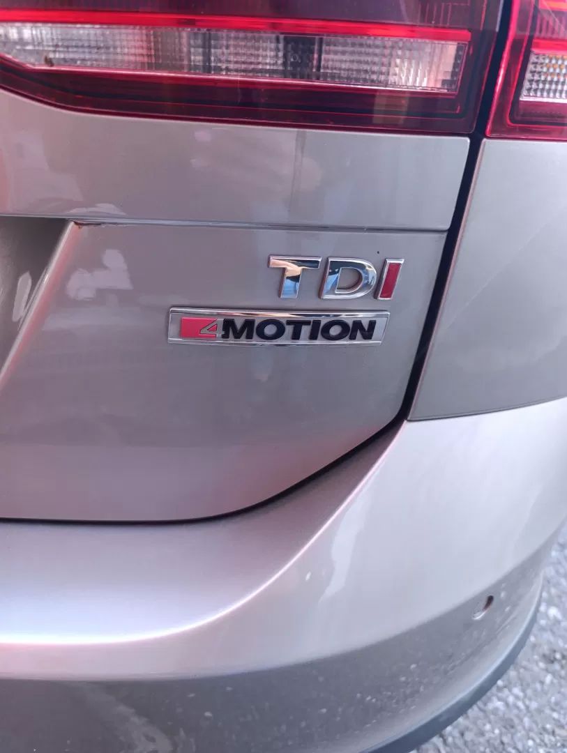 volkswagen-golf-variant-2017-diesel-1598cc