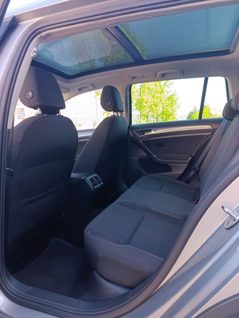 volkswagen-golf-variant-2017-diesel-1598cc