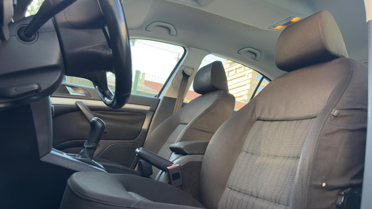 skoda-octavia-2011-diesel-1598cc