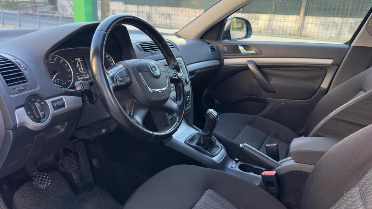 skoda-octavia-2011-diesel-1598cc