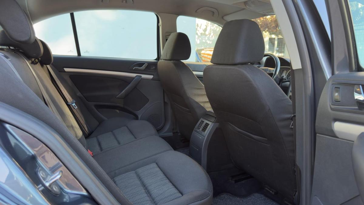 skoda-octavia-2011-diesel-1598cc