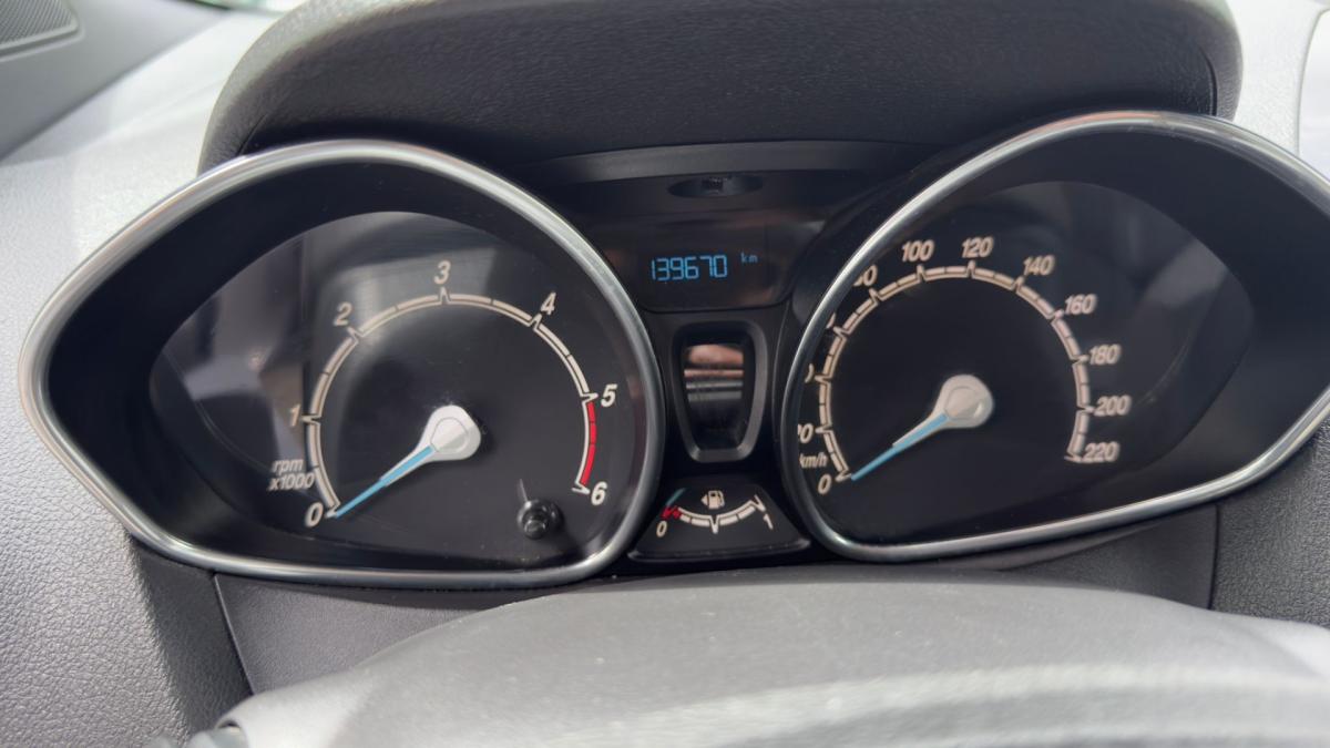 ford-tourneo-courier-2016-diesel-1499cc