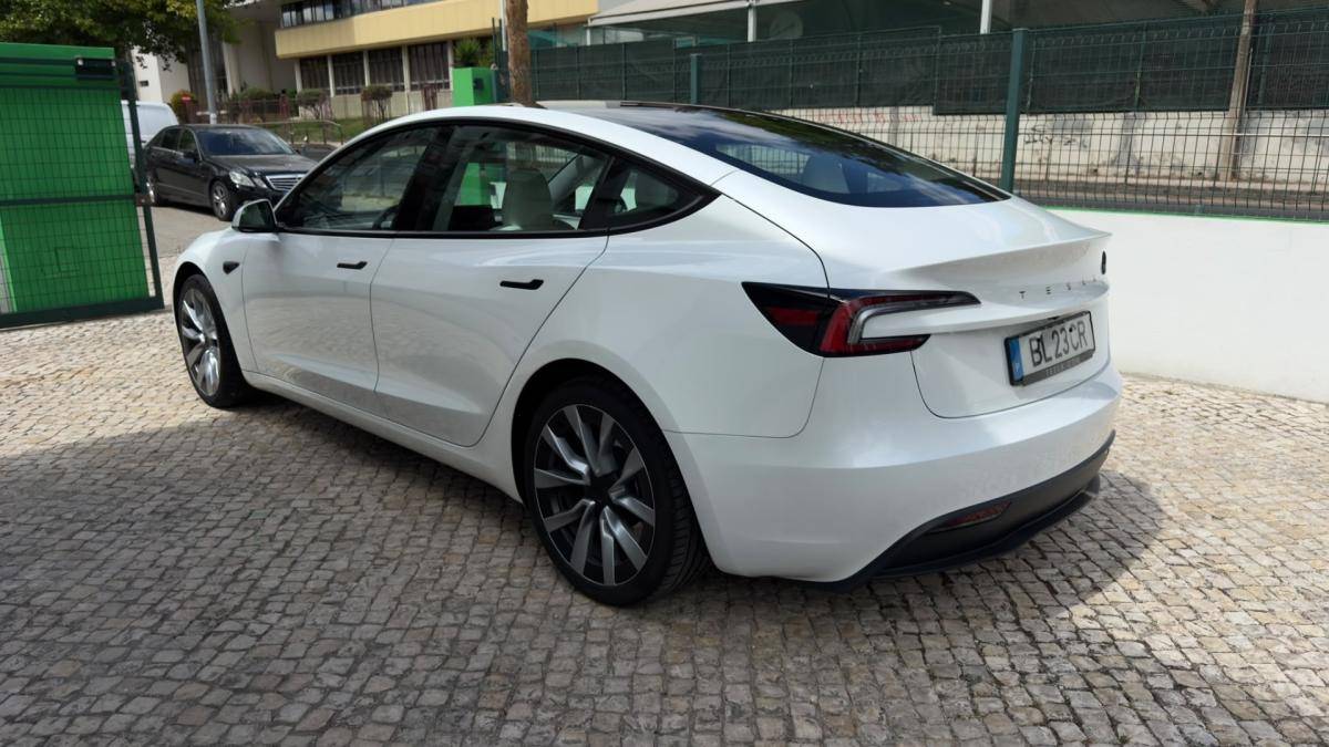 tesla-model-3-2024-eletrico-0cc