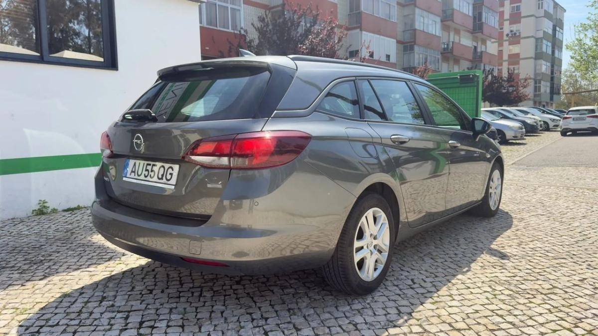 opel-astra-sport-tourer-2018-diesel-1598cc