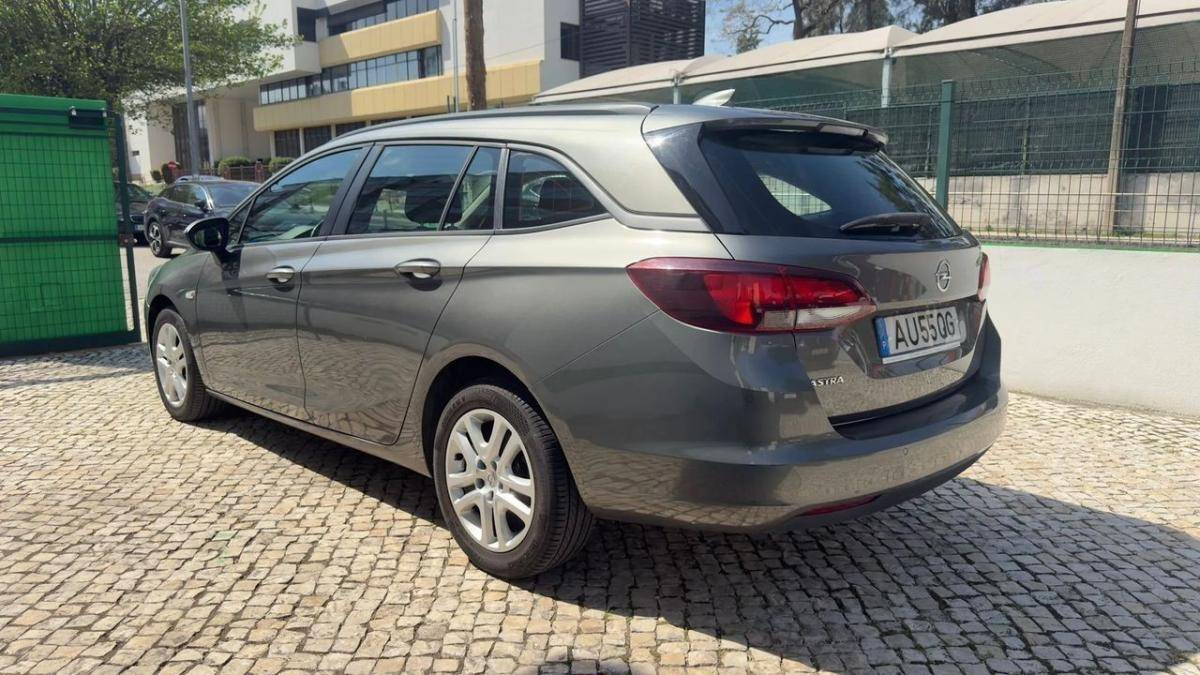 opel-astra-sport-tourer-2018-diesel-1598cc