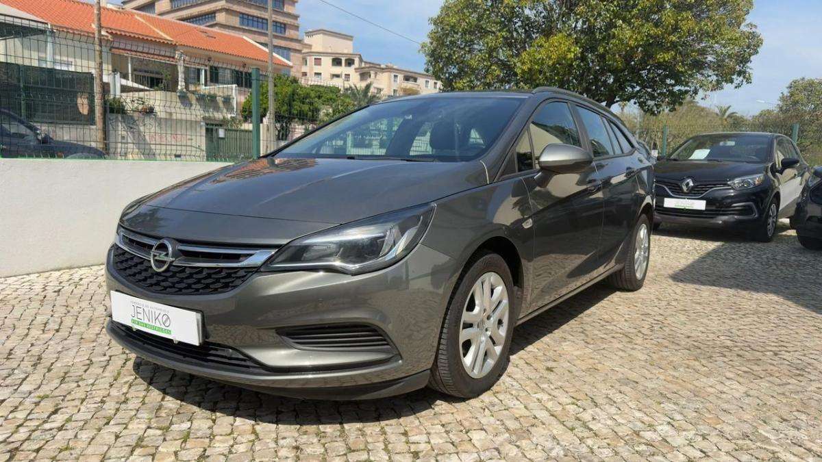 opel-astra-sport-tourer-2018-diesel-1598cc