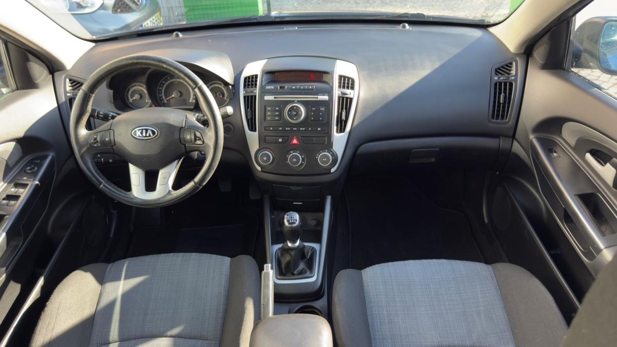 kia-ceed-sw-2010-diesel-1582cc
