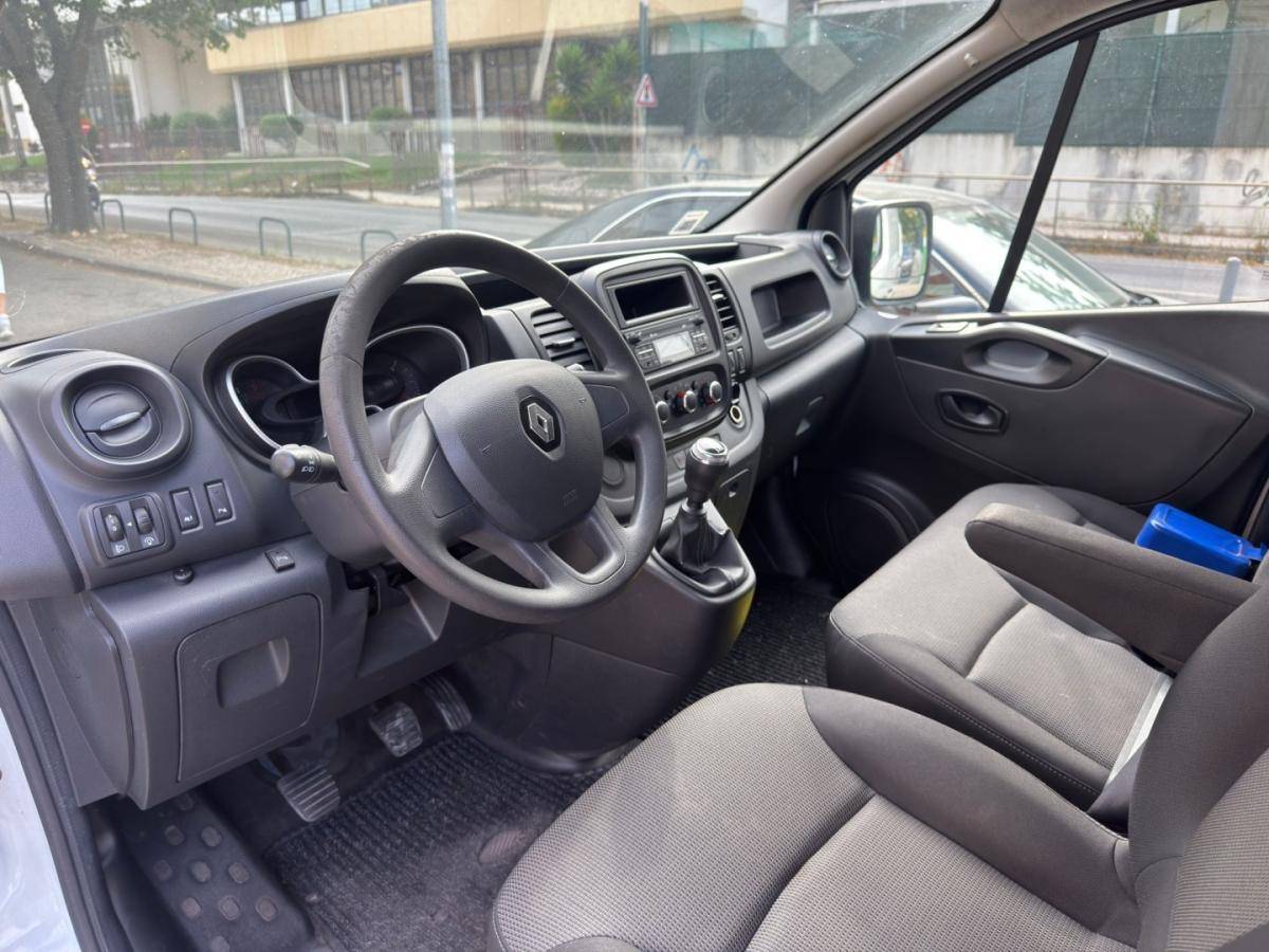 renault-trafic-2025-diesel-1997cc
