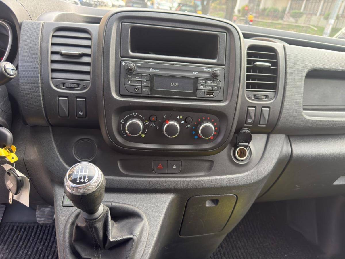 renault-trafic-2025-diesel-1997cc