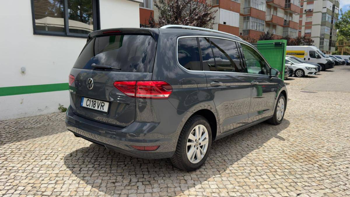 volkswagen-touran-2021-diesel-1968cc