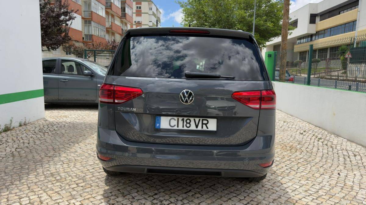 volkswagen-touran-2021-diesel-1968cc