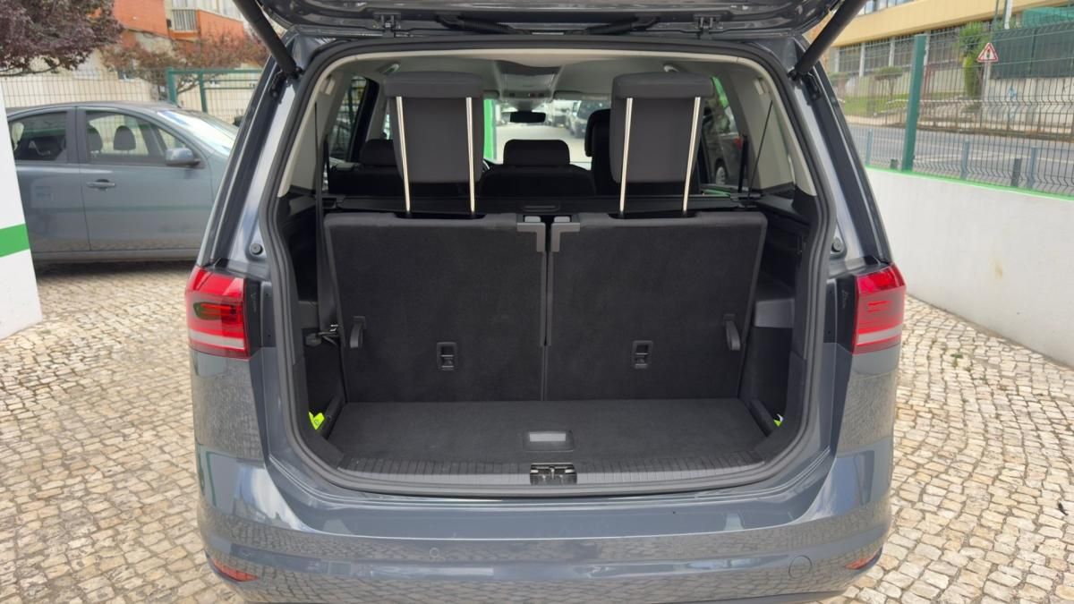 volkswagen-touran-2021-diesel-1968cc