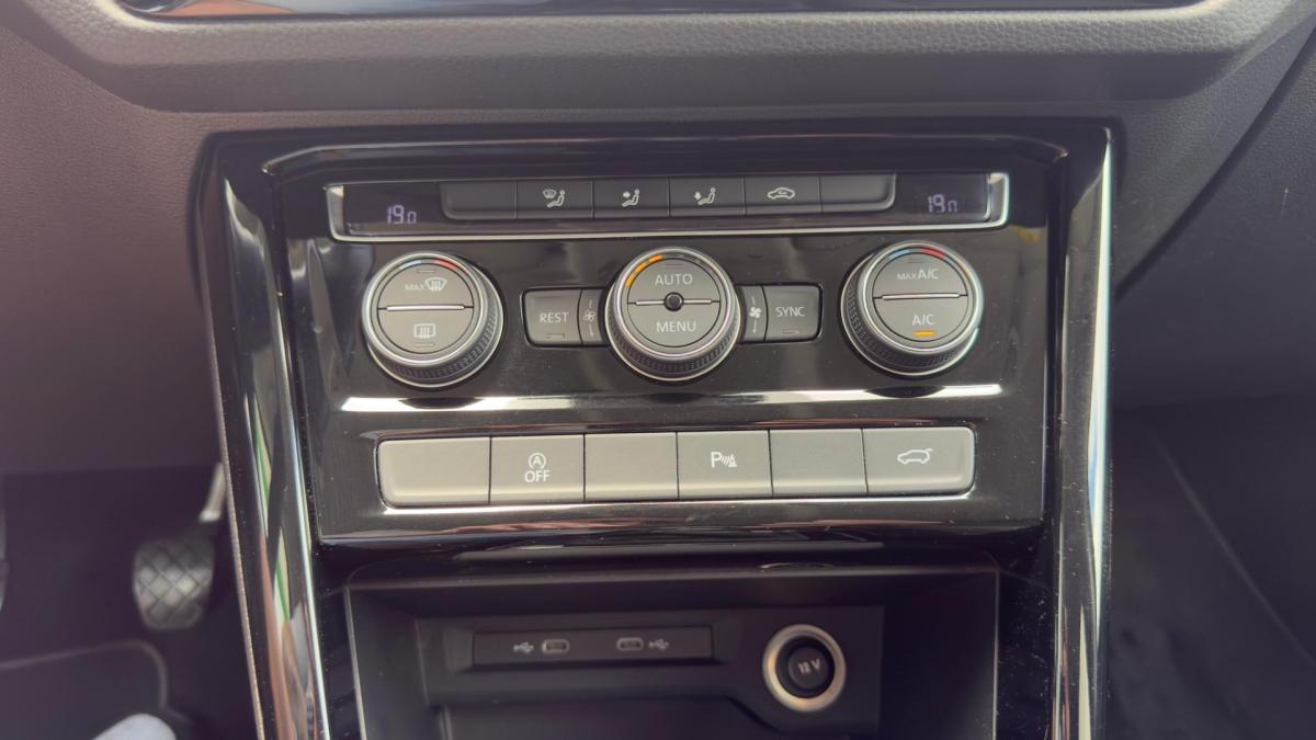 volkswagen-touran-2021-diesel-1968cc