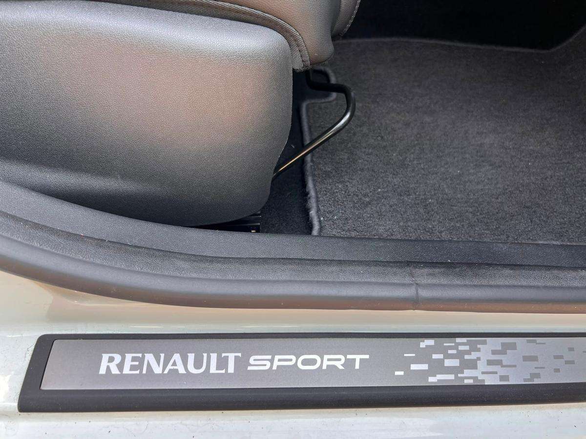 renault-megane-2016-diesel-1598cc