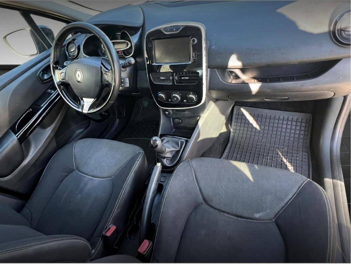 renault-clio-sport-tourer-2014-diesel-1461cc