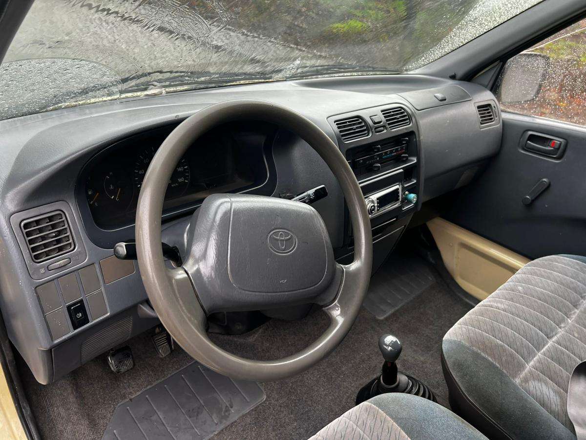 toyota-hiace-1997-diesel-2446cc