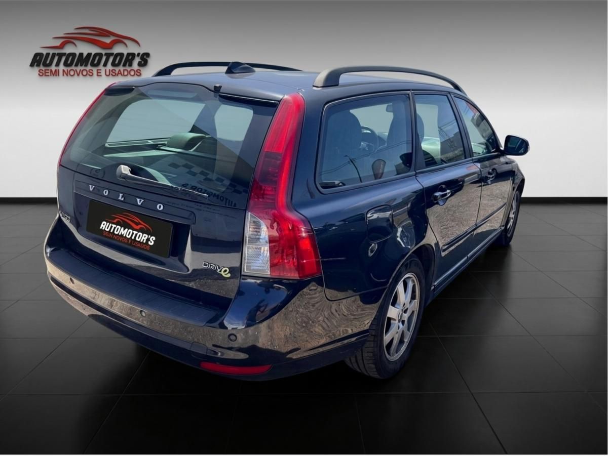 volvo-v50-2011-diesel-1560cc