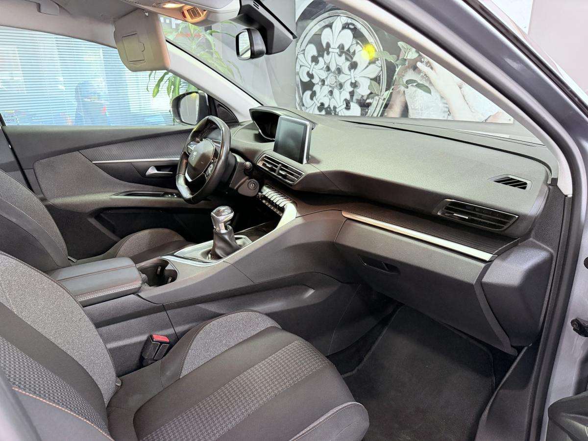 peugeot-5008-2020-diesel-1499cc