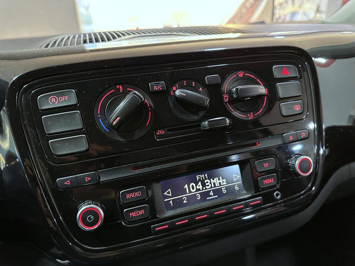 volkswagen-up-2015-gasolina-999cc