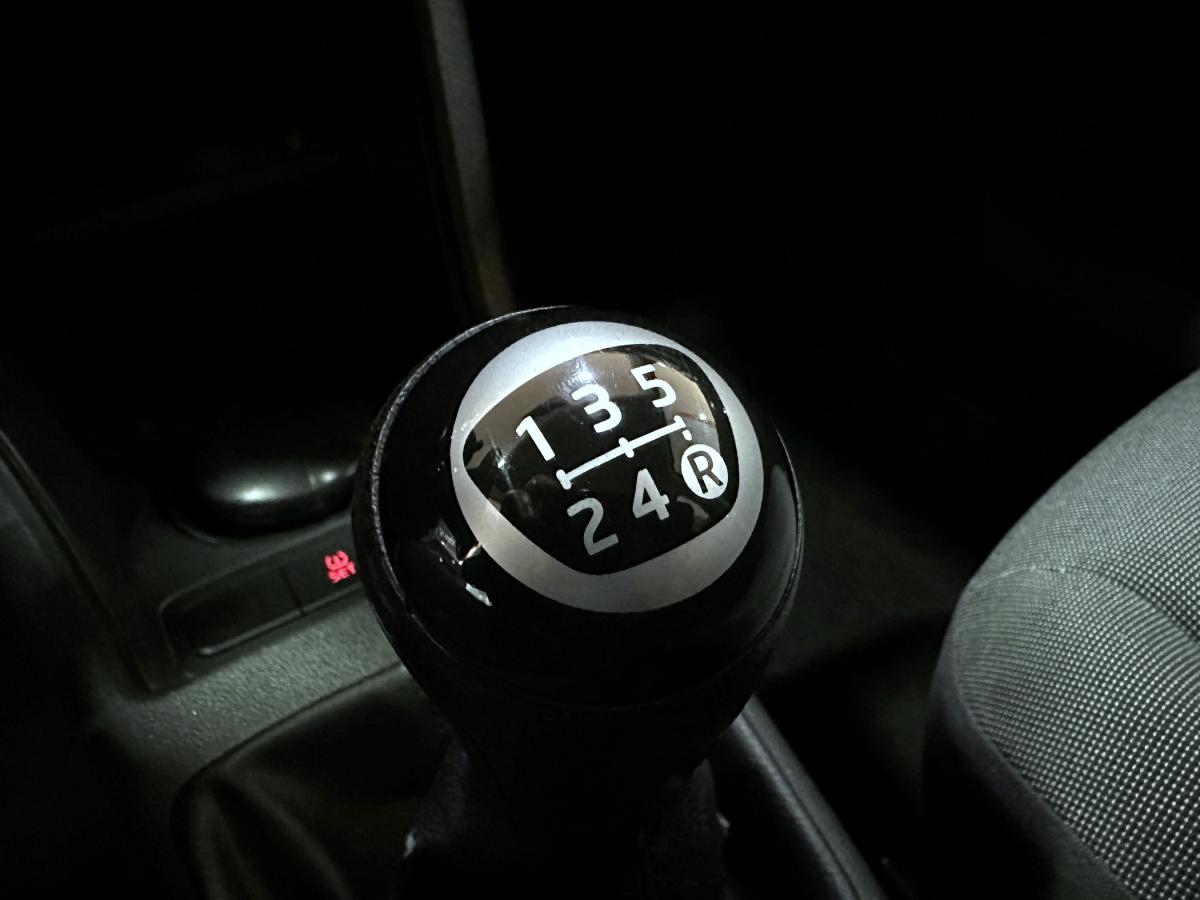 volkswagen-up-2015-gasolina-999cc