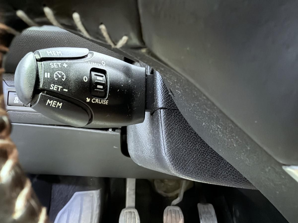 peugeot-308-sw-2014-diesel-1560cc