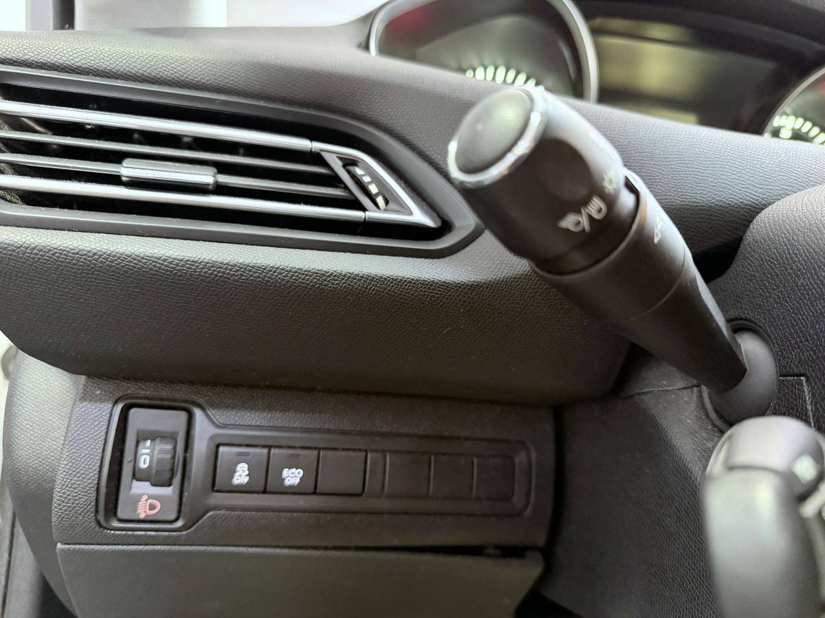 peugeot-308-sw-2014-diesel-1560cc
