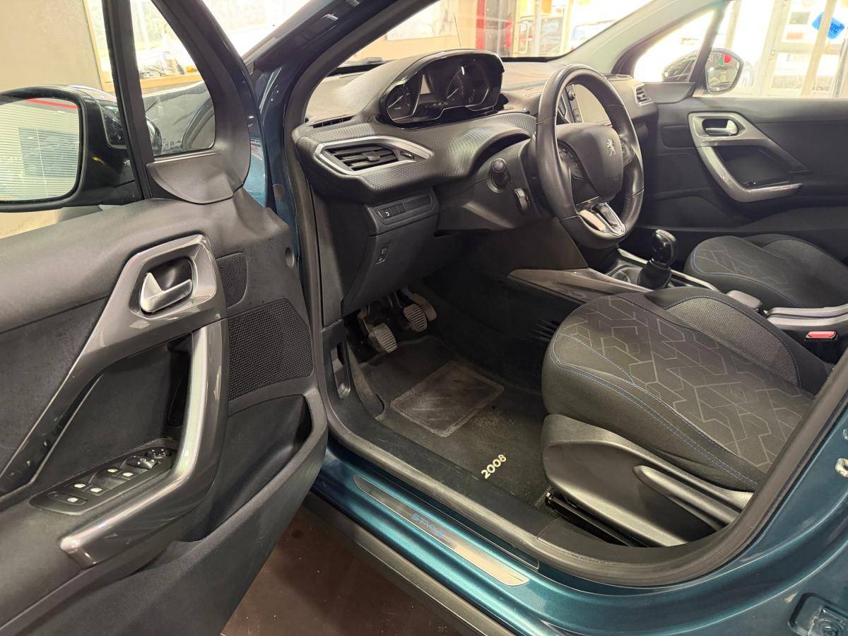 peugeot-2008-2018-gasolina-1199cc